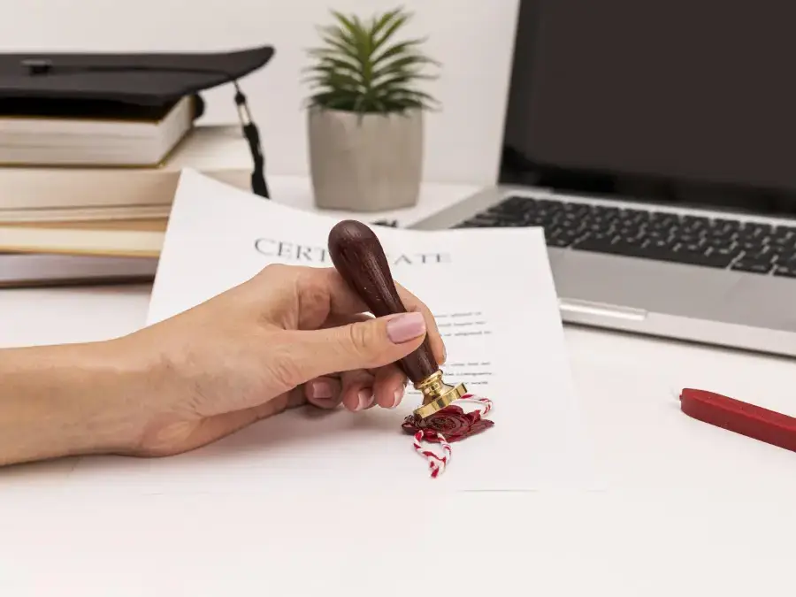 Notary administering an oath for a Florida jurat